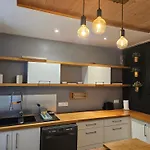 アパート Authentique Et Chaleureux Au Coeur De Salies-de-bearn, Dans Le Quartier Historique Avec Commerces Et Restaurants Au Pied, A Deux Pas Des Thermes