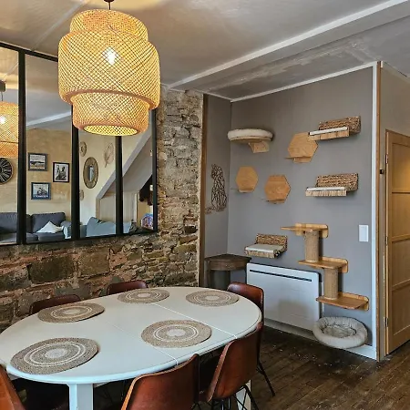Апартаменты Authentique Et Chaleureux Au Coeur De Salies-de-bearn, Dans Le Quartier Historique Avec Commerces Et Restaurants Au Pied, A Deux Pas Des Thermes *