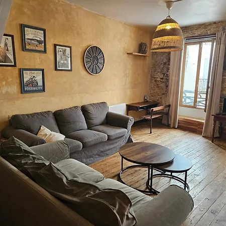 Authentique Et Chaleureux Au Coeur De Salies-de-bearn, Dans Le Quartier Historique Avec Commerces Et Restaurants Au Pied, A Deux Pas Des Thermes アパート *